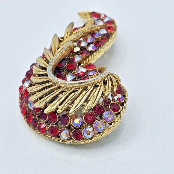 BSK Swirl Leaf Brooch Vintage Paisley Red & Red Aurora Borealis Large Estate Pin - Picture 5 of 13